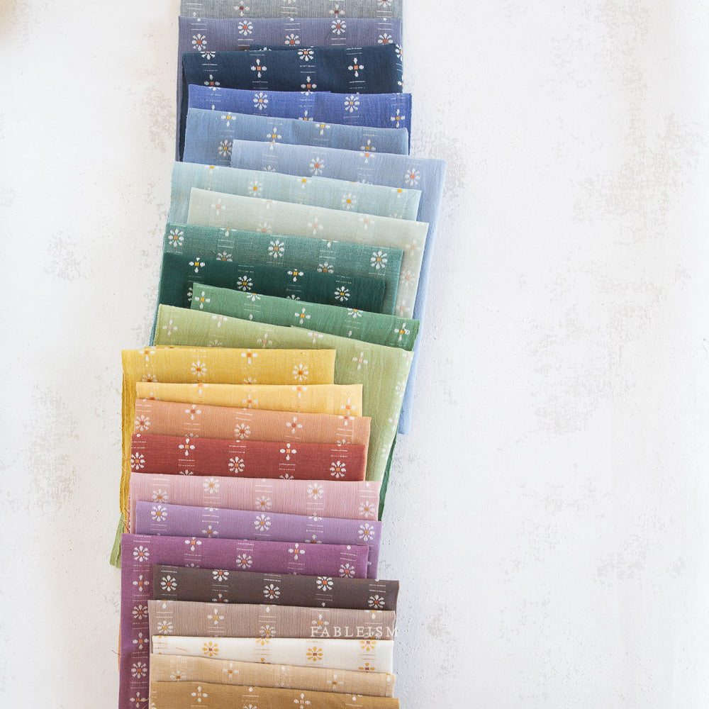 Dove Daisies - Forest Forage Daisies Collection - Fableism Supply Co - FORDAI02DOVE