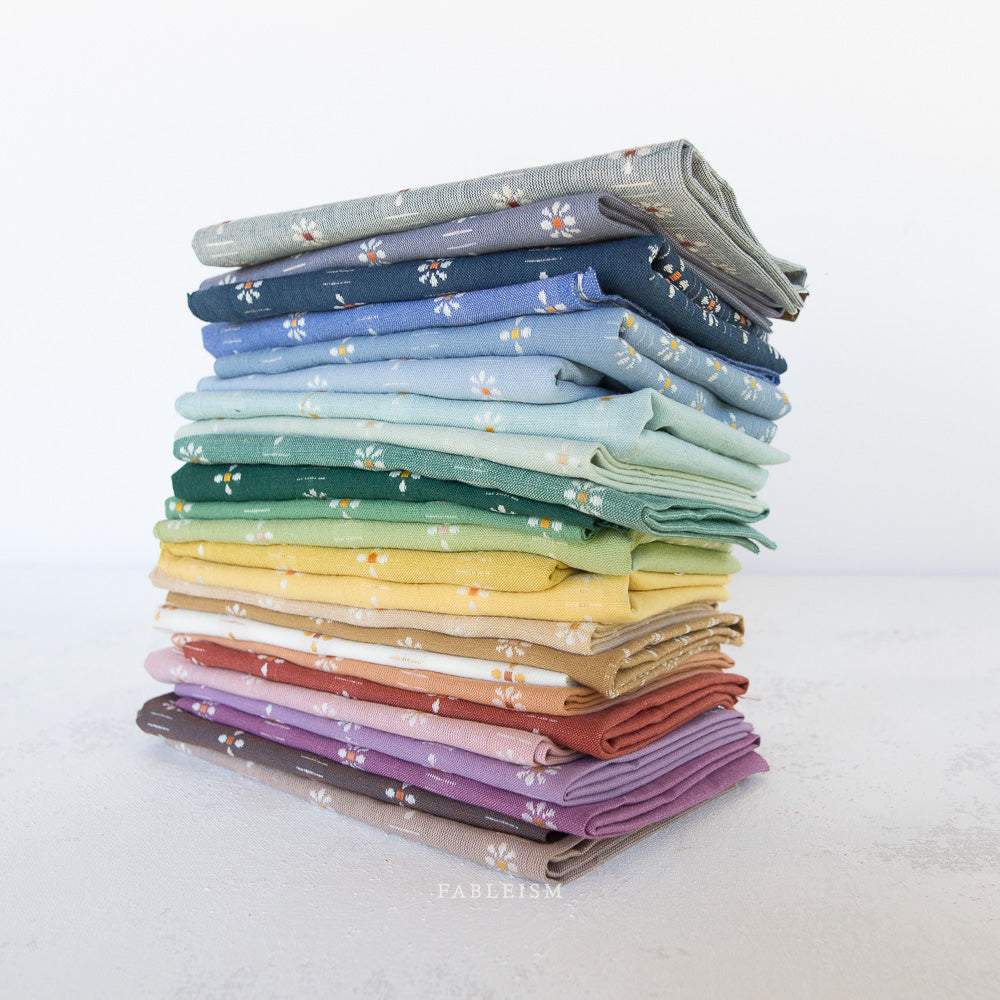 Dove Daisies - Forest Forage Daisies Collection - Fableism Supply Co - FORDAI02DOVE