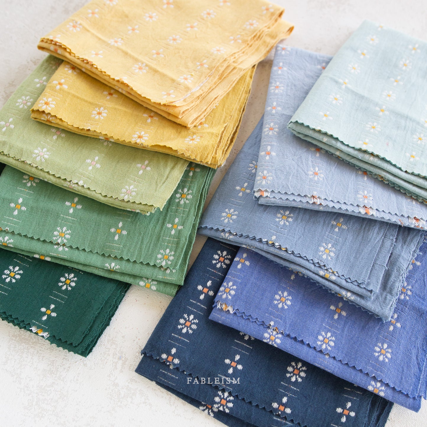 Dove Daisies - Forest Forage Daisies Collection - Fableism Supply Co - FORDAI02DOVE