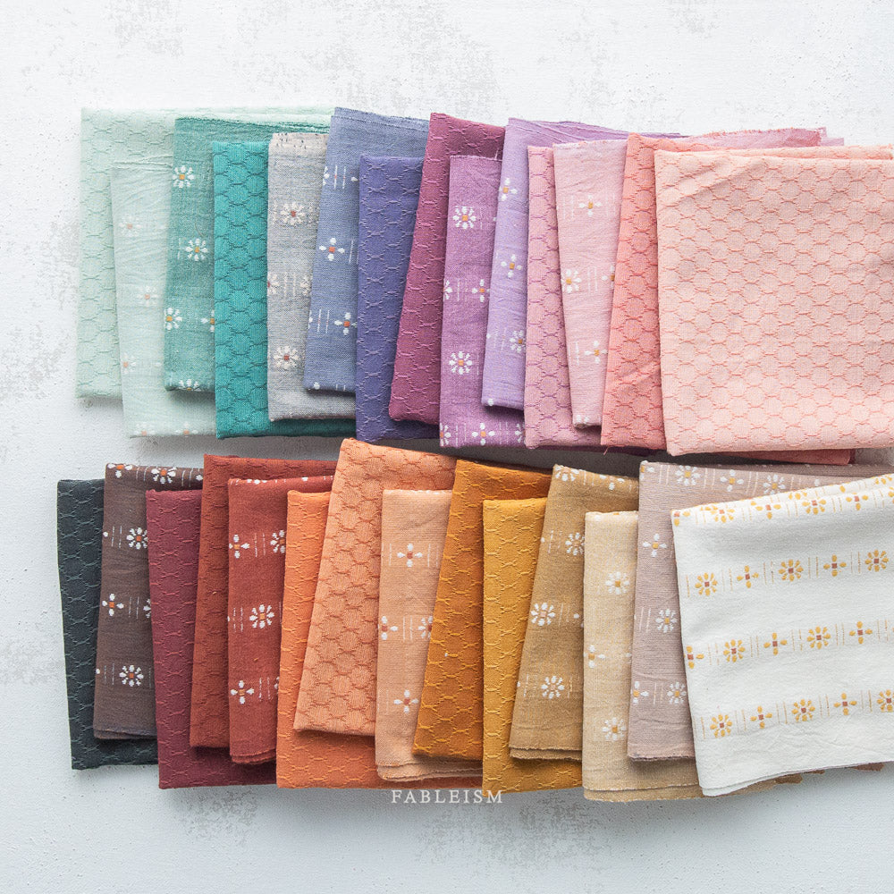 Dove Daisies - Forest Forage Daisies Collection - Fableism Supply Co - FORDAI02DOVE