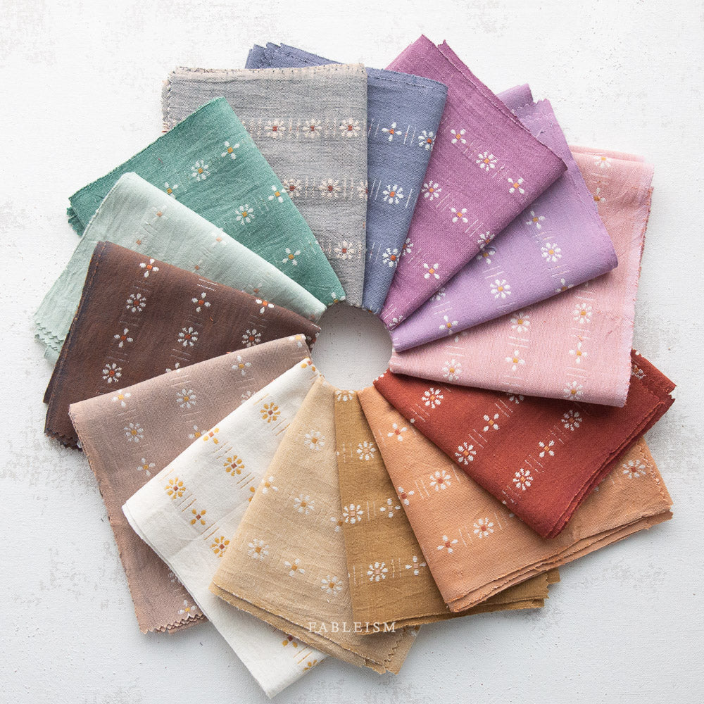 Dove Daisies - Forest Forage Daisies Collection - Fableism Supply Co - FORDAI02DOVE