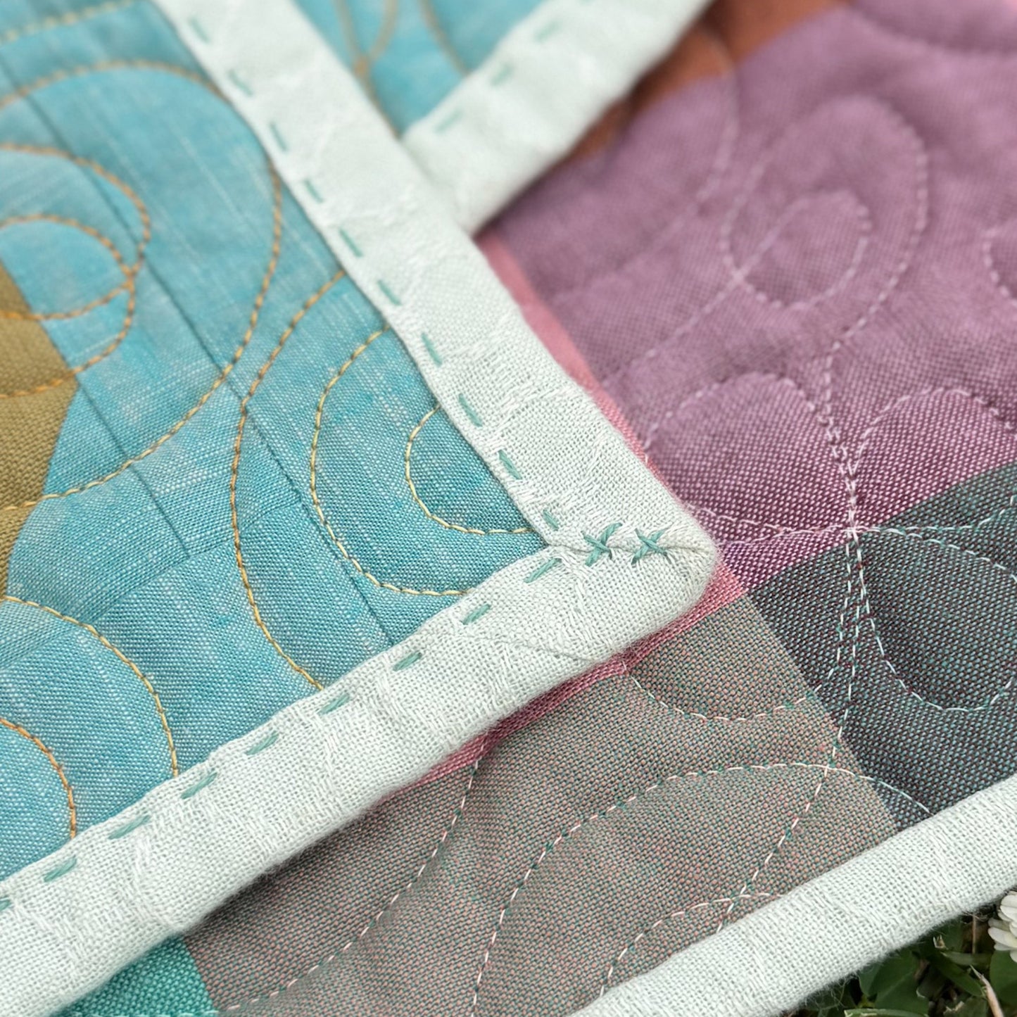 Mary Golden Quilt Kit - Throw Size Limited Palette Cover Version