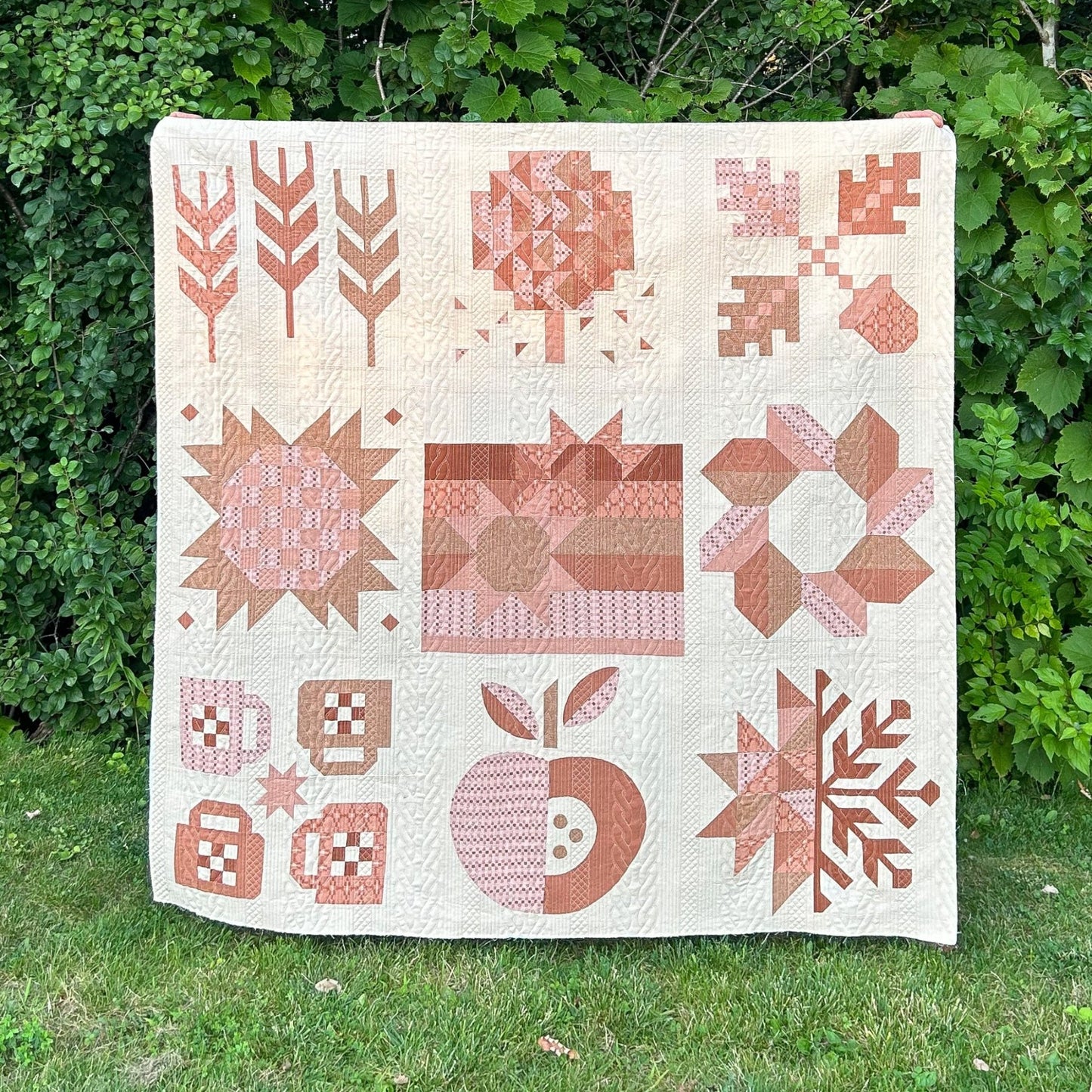 Apple Harvest Mini Quilt Pattern - PDF